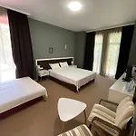 Family Garden Hotel