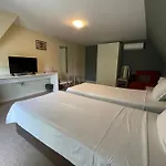 Family Garden Hotel *