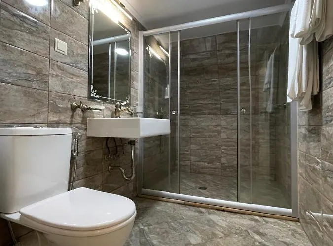 Family Garden Hotel *