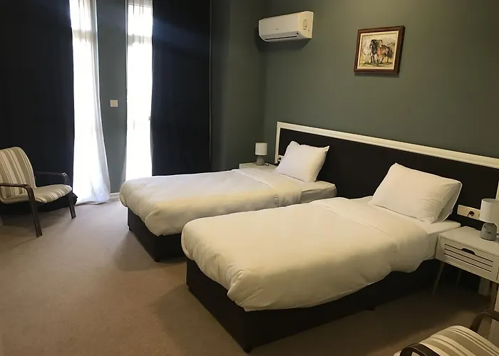 Family Garden Hotel *